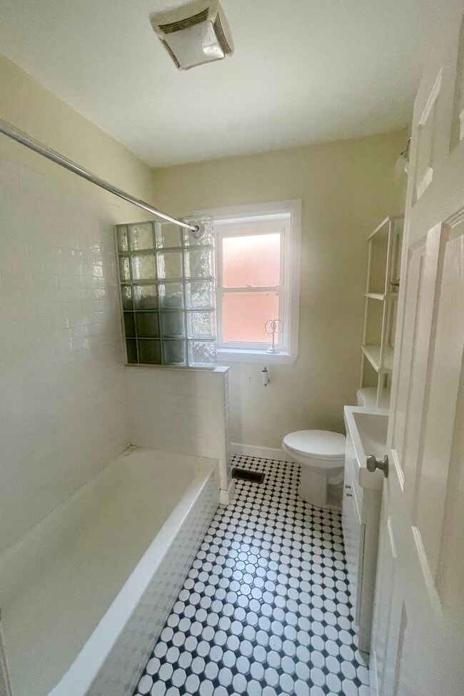 Photo - 7667 Lindbergh Dr
