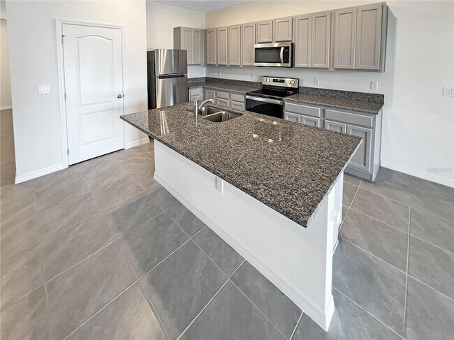 Photo - 1264 Draintree St