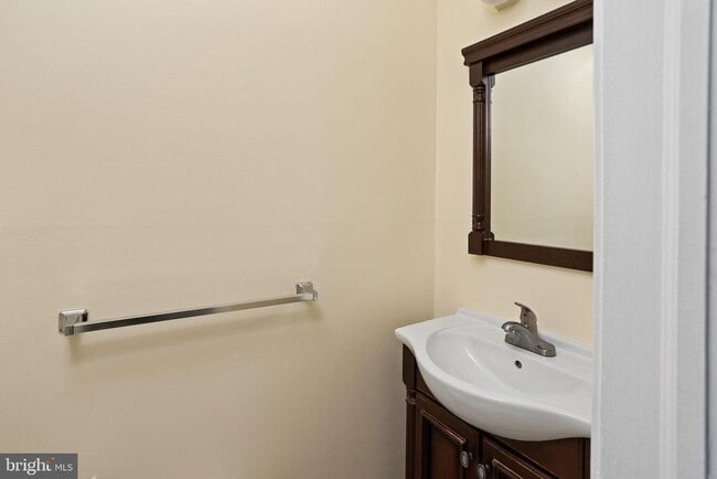 Photo - 51 Drewes Ct