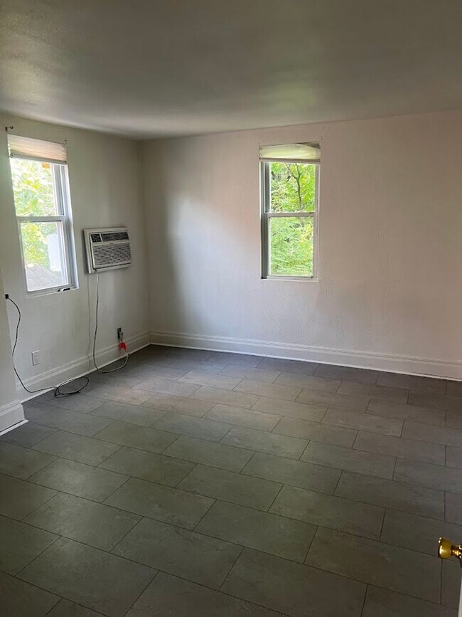 Photo - 5531 Howe St Unidad Apt. 3