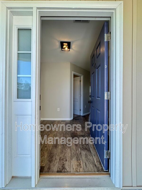 Photo - 105 Bluebonnet Oak Ct