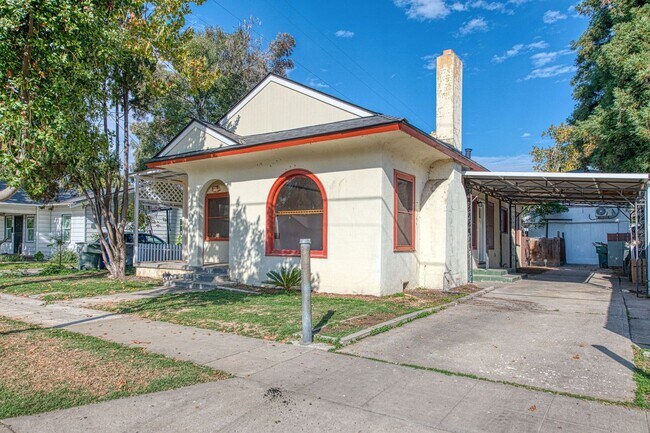 Photo - 141 E Hedges Ave Unit 141 E. Hedges - House