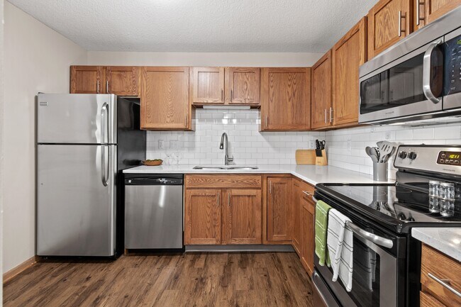 Photo - Woodridge on Second