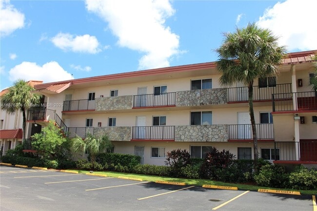 Photo - 1080 Del Lago Cir Unit 202