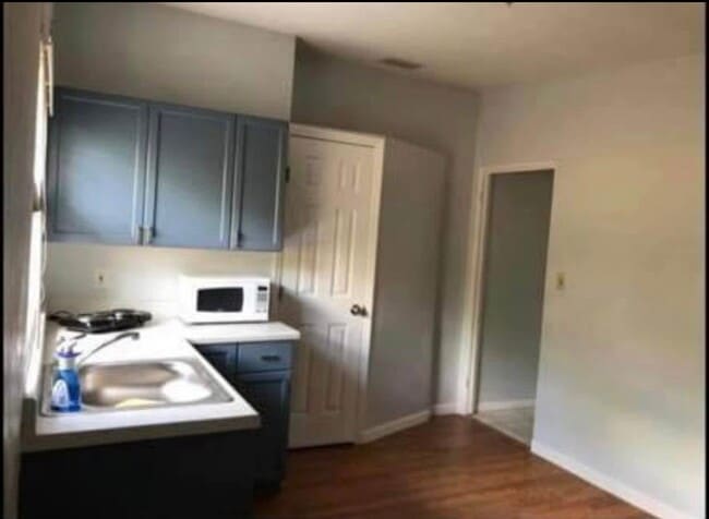 Building Photo - 1510 Egan Dr