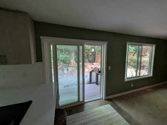Photo - 700 Jasmine Pl NW