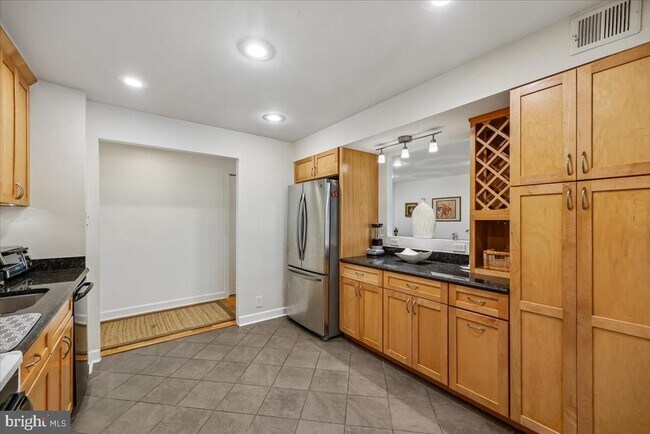 Photo - 11419 Commonwealth Dr Unit 302