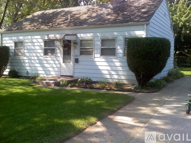 New roof as of 9/14/20. - 433 Napoleon St Casa