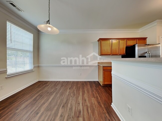 Photo - 1416 Paulonia Way