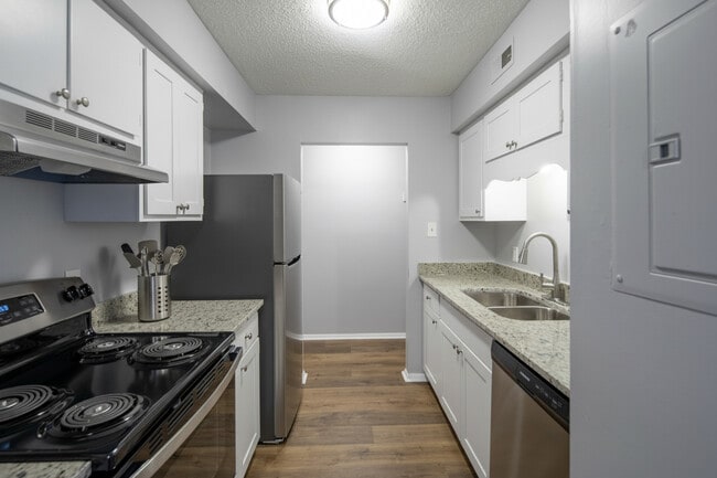 Aura Apartments