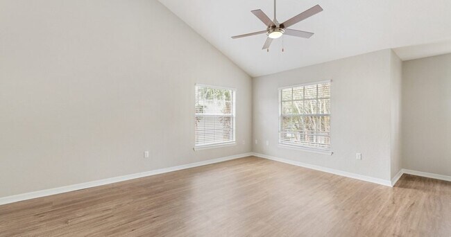Windermere at Lakes Edge Apartments