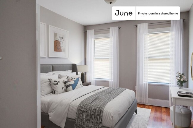 Building Photo - Private bedroom in 4 bed/1.5 bath Home