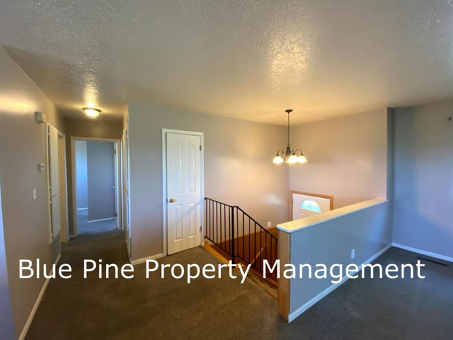 Photo - 2215 Sykes Dr