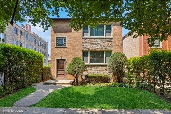 Building Photo - 134 Callan Ave Unit 2