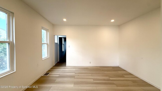 Photo - 536 N Garfield Ave