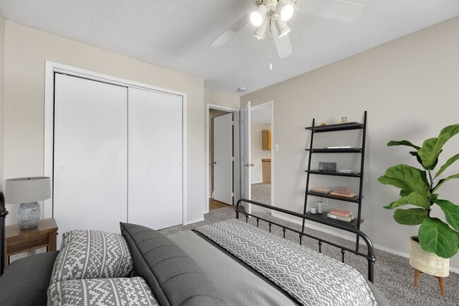 Diamond - 3 Bed / 2 Bath - 1,016 Sq.Ft.