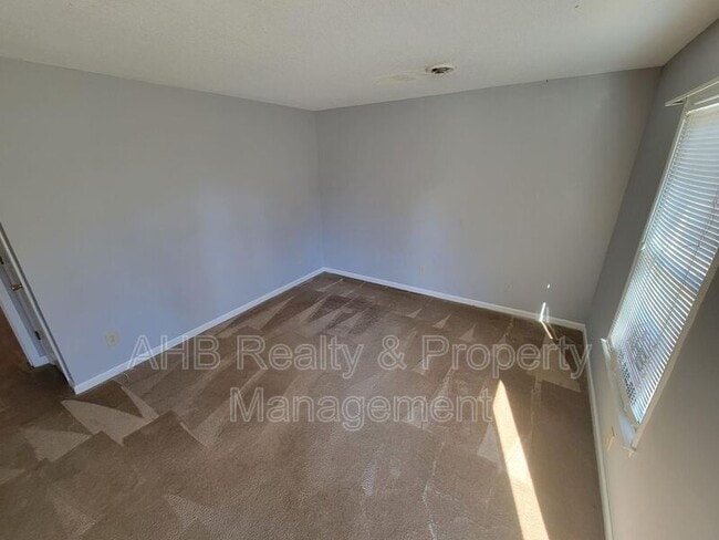 Photo - 309 Somers Ave