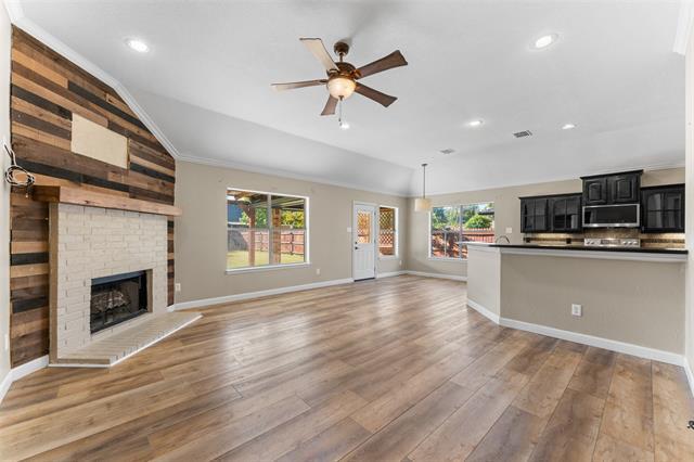 Photo - 132 Birdsong Ln