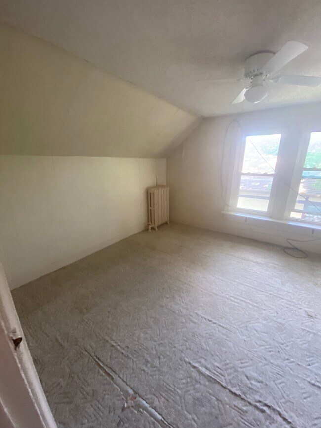 415 W Main St Townhome Townhome Rental in Albert Lea MN