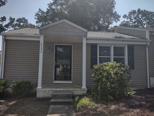Building Photo - 2 Bedroom 1 Bath Condo in the Cottages of ...