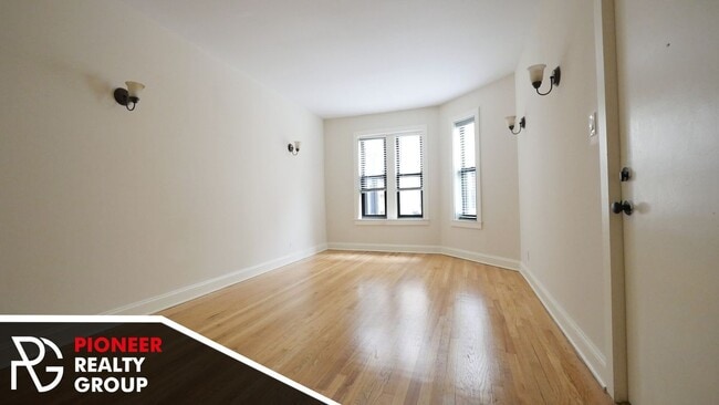 Photo - 4034 N Ashland Ave Unit 4036-W1