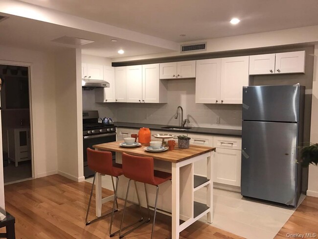 Photo - 135-17 Northern Blvd Unit 4G