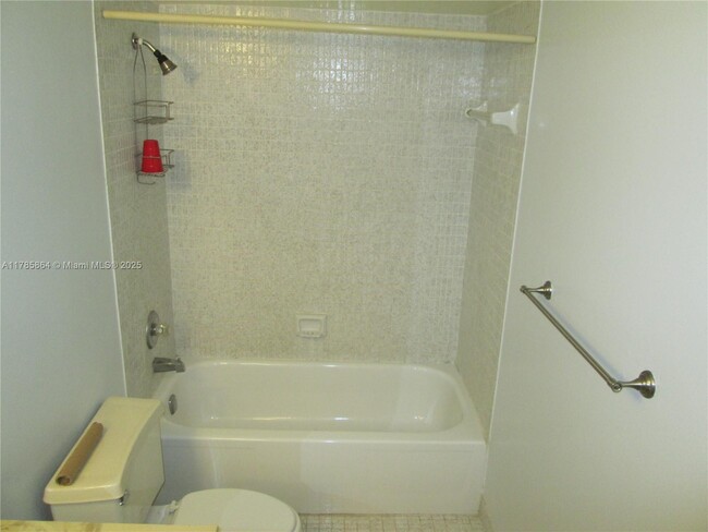 Photo - 290 174th St St Condo Unit 404