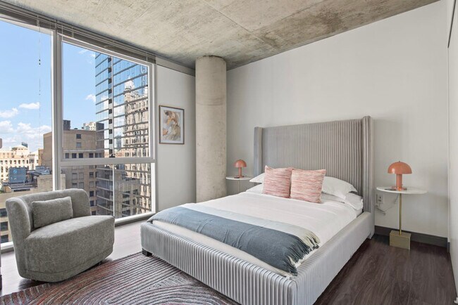 Photo - 215 W Lake St Unit ID1029642P