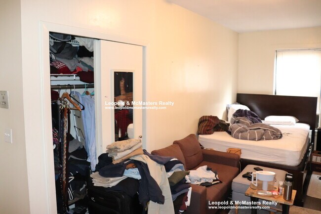 Photo - 254 Newbury St