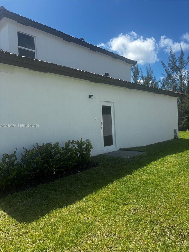 Photo - 2342 SE 30th Dr