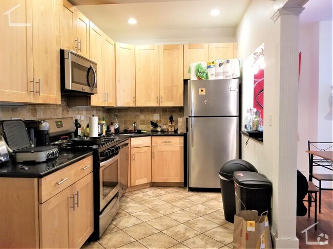 Building Photo - 9/1 Huge 4BR with deck in Packard's Corner! Rental