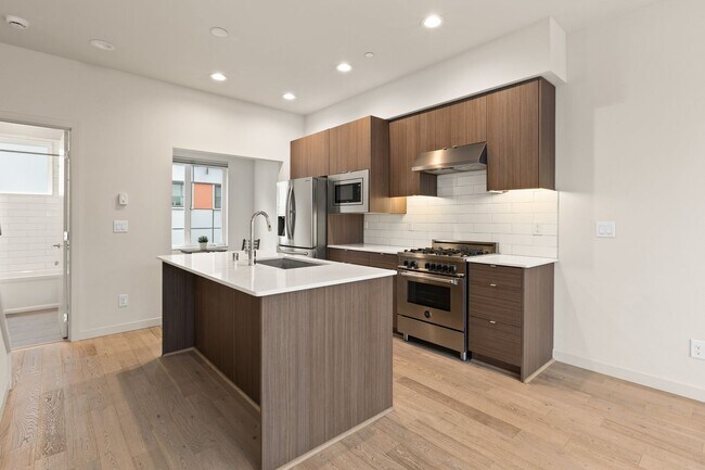 Photo - Townhome in West Seattle’s Admiral District