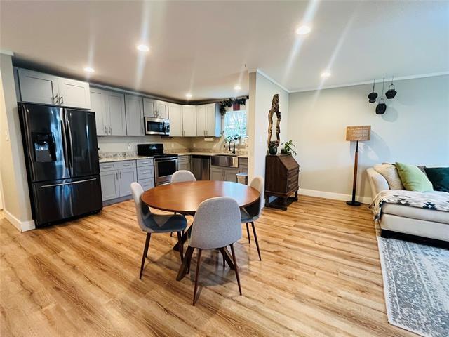 Photo - 2840 Oakdale St