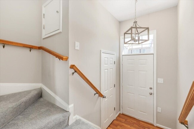 Photo - 113 Frazer Dr