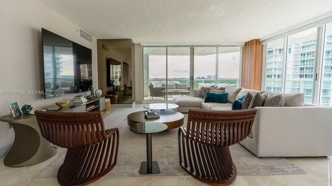 Building Photo - 16400 Collins Ave Unit 946