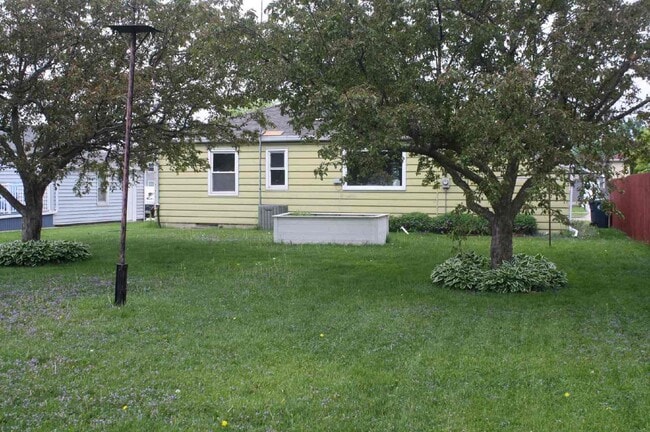 Photo - Nice Location near Playmore Park