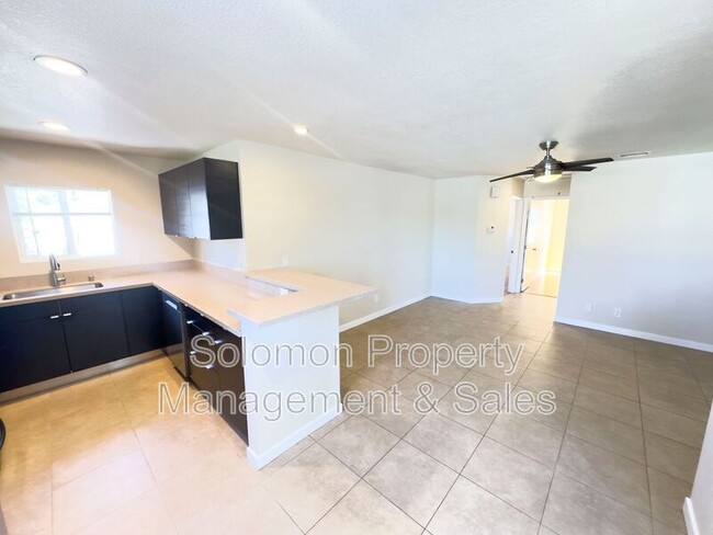 Building Photo - 714 N Freeman St Unit Apt D