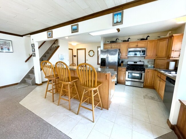 Photo - 5 Bed 2 Bath Annual Rental