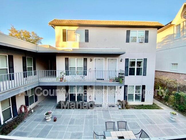 Photo - 4520 Holland Ave