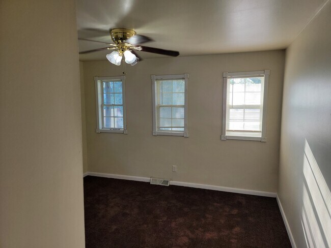 Photo - 3232 S Auburn Dr