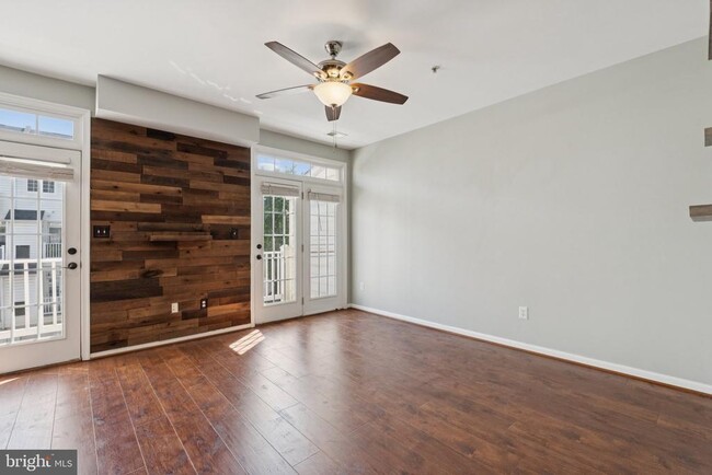 Photo - 7072 Little Thames Drive