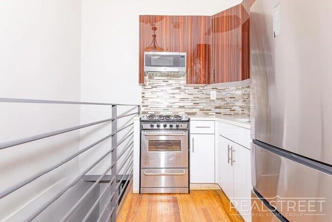Building Photo - Putnam Avenue Unit 1