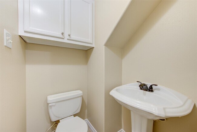 Photo - 605 Center St