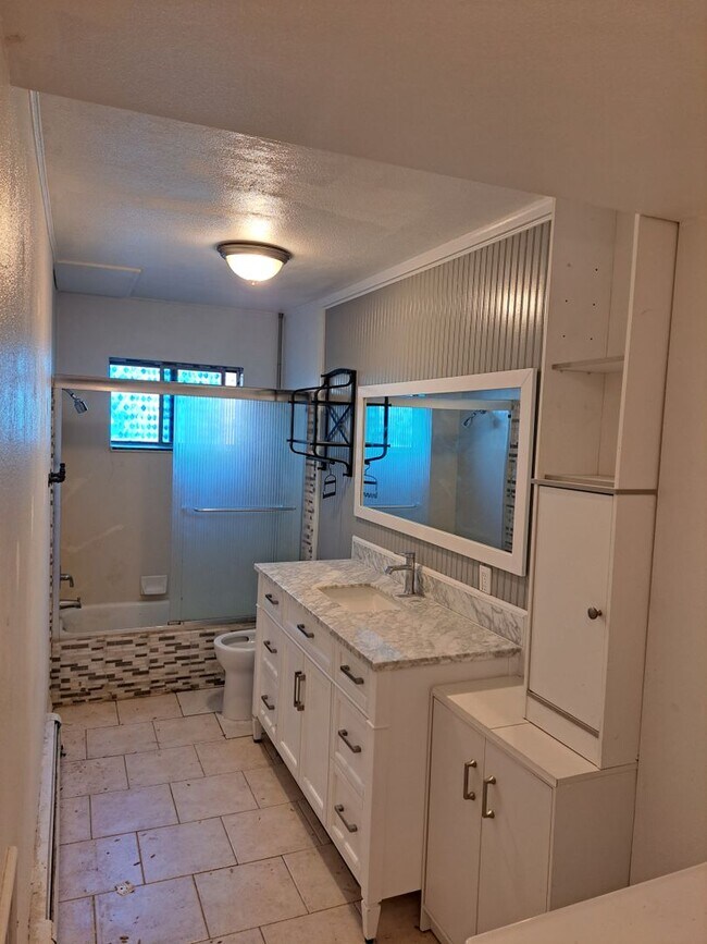 Newly remodeled Springville 2 Bedroom Condo! House Rental in