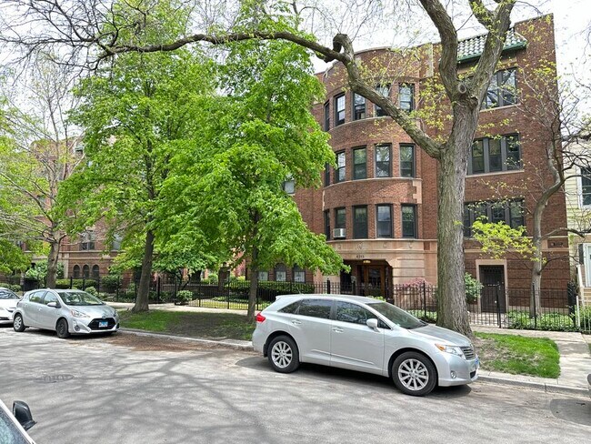 Photo - 4519 N Wolcott Ave Condo Unit B3