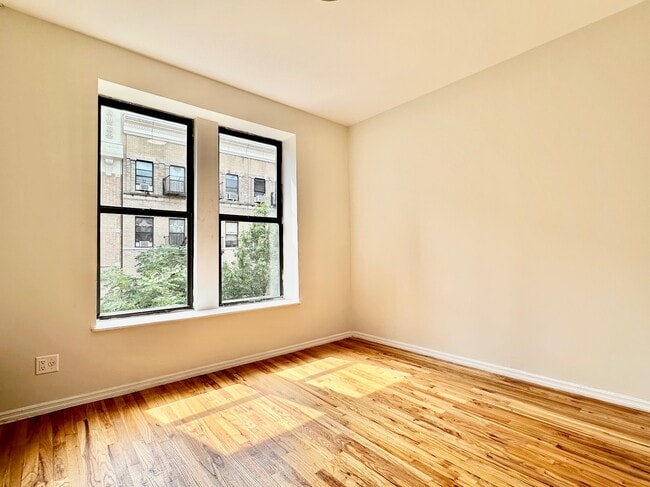 Building Photo - 209 W 108th St Rental