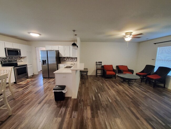 Photo - Beautiful 3BR/2BA Home in Hunters Lake – B...