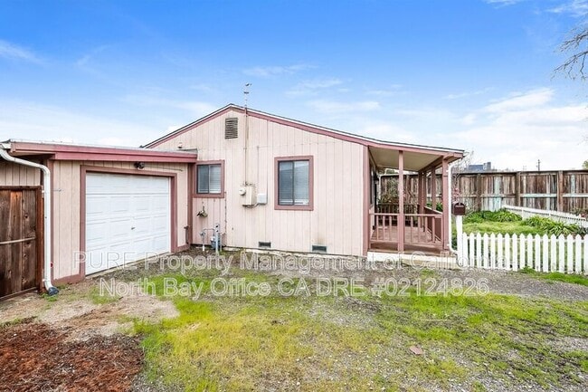 Photo - 1426 Olive St