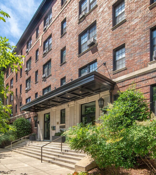 Parkway Apartments