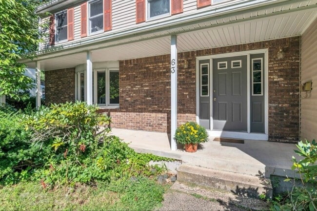 Photo - 63 Oakwood Dr